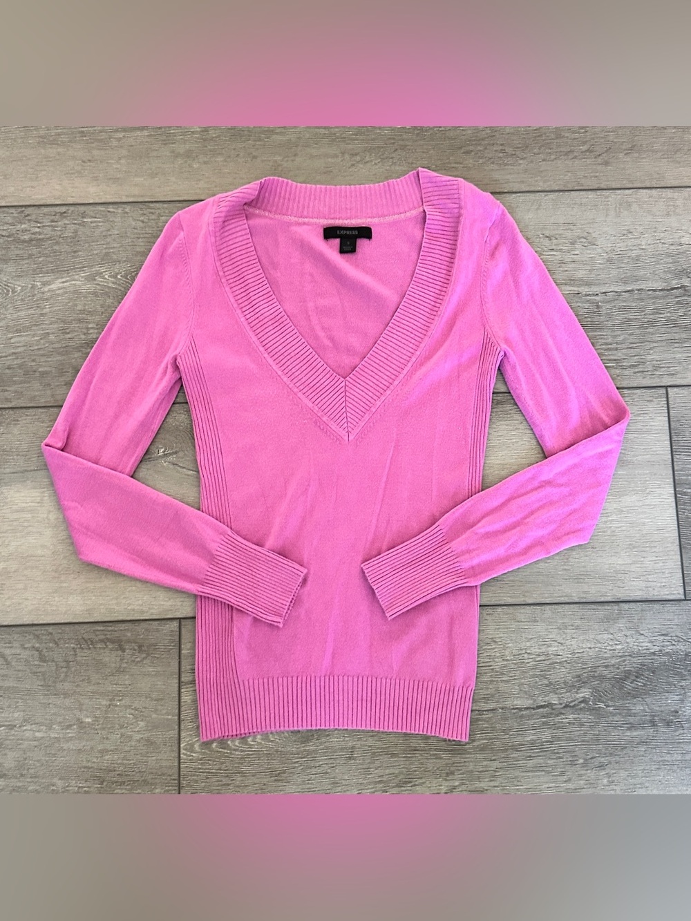 Express Pink V-Neck Ribbed Knit Sweater